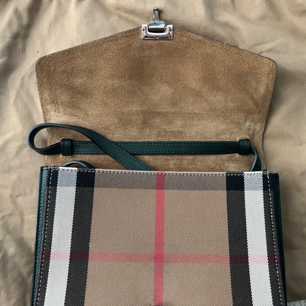 Burberry  Macken bag - Picture 3 of 6